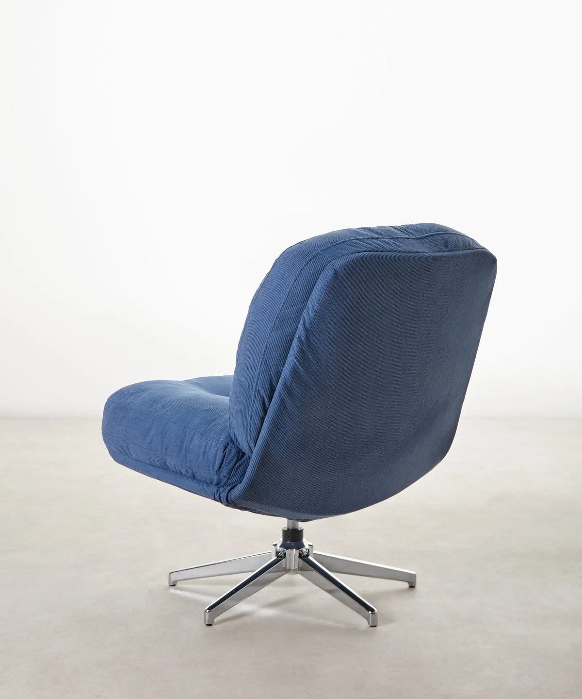 55223231611266 Sillón Giratorio Tapizado Orbit Sillones tapizados Northdeco