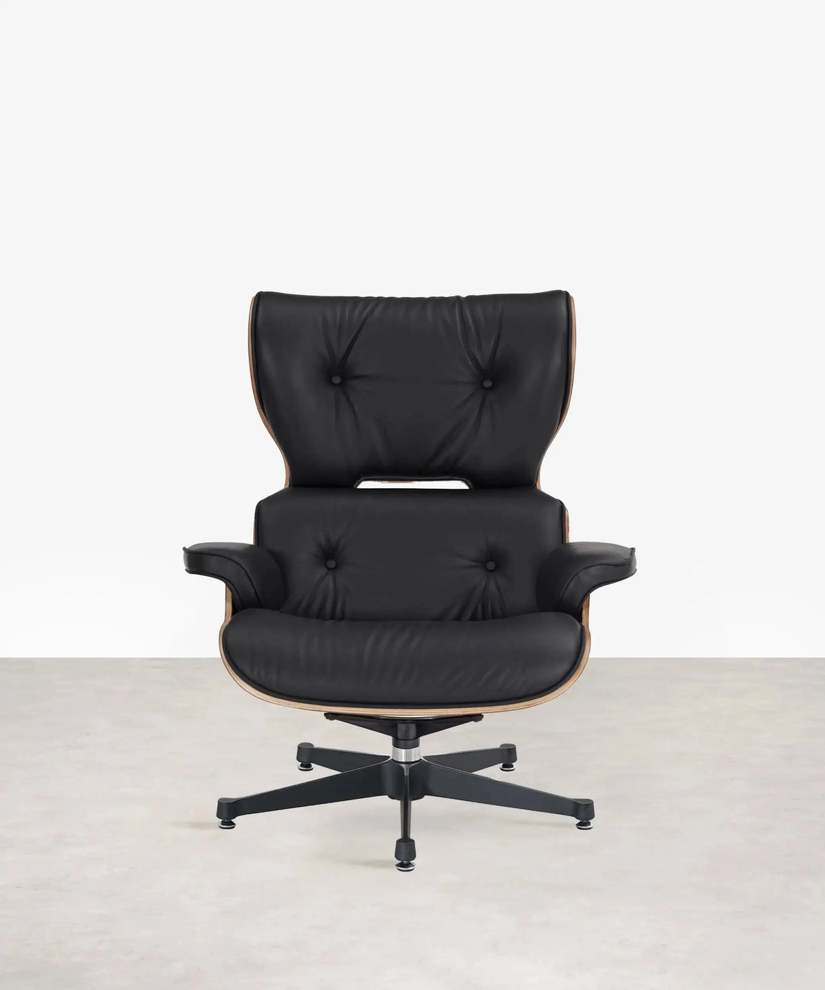 46580671218001 Sillón en Madera Tapizado en Piel Italiana con Reposapiés Sillones tapizados Northdeco