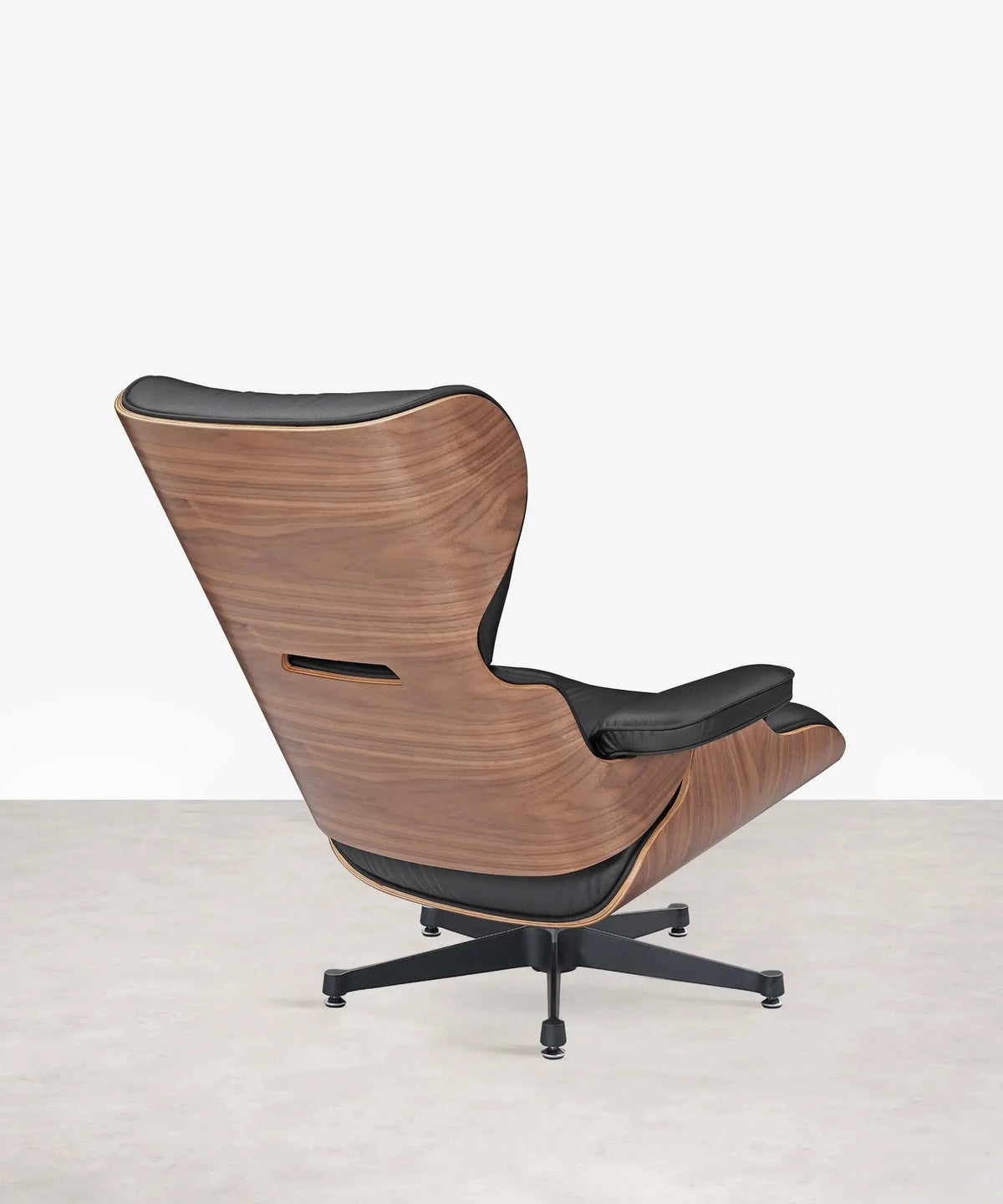 46580671218001 Sillón en Madera Tapizado en Piel Italiana con Reposapiés Sillones tapizados Northdeco
