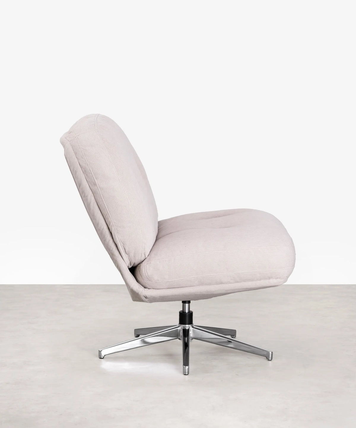 54941935796610 Sillón Orbit Sillones tapizados Northdeco