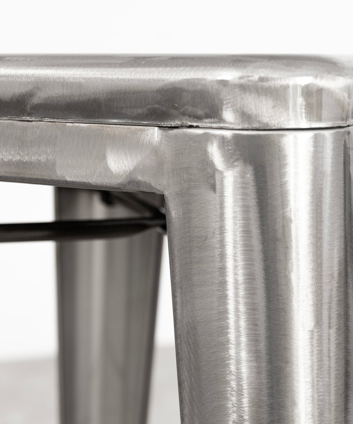 Taburete Alto de Metal Tolik - Polished Edition Taburetes Northdeco