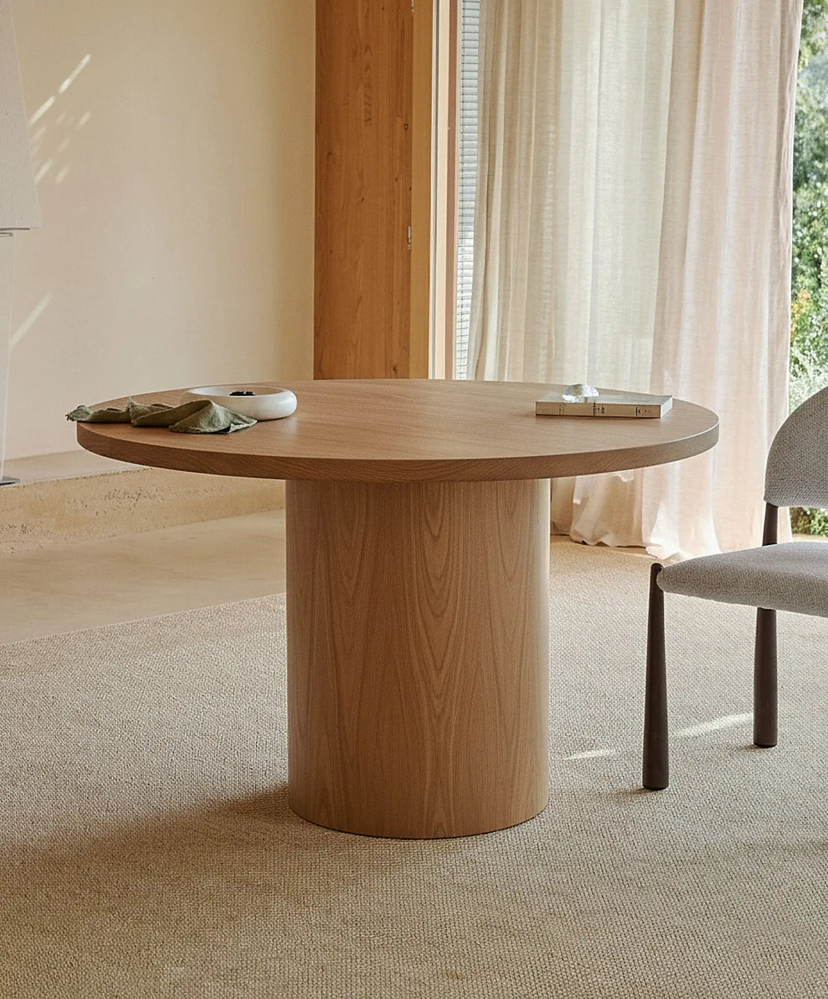 55587551052162 Mesa de Comedor Redonda en Madera Jolie (120 cm) Mesas de Madera Northdeco